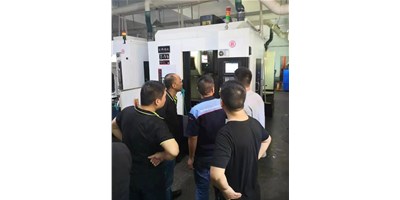 利博游戏官网精机年终保养活动顺遂开展，，，包管机床高效运转